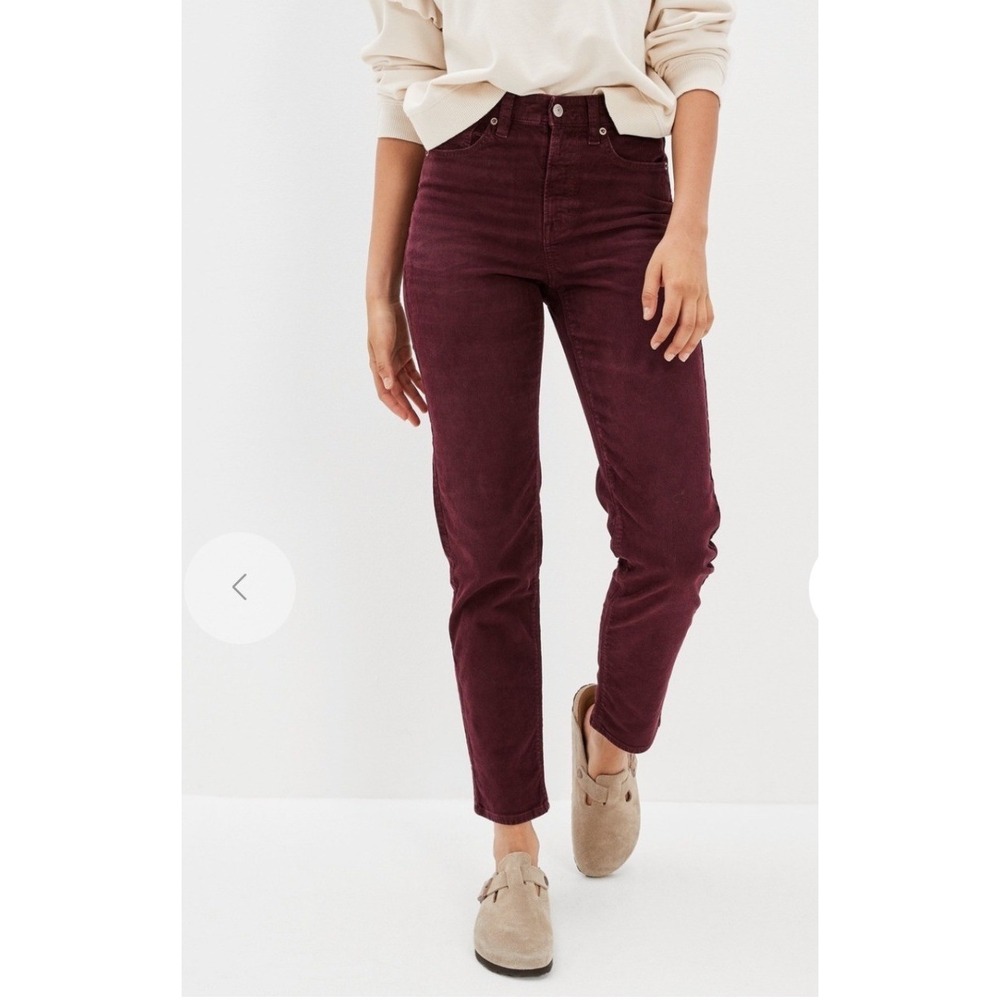 American Eagle Burgundy Super Stretch Corduroy Mom Jean Maroon Pants 18 Short